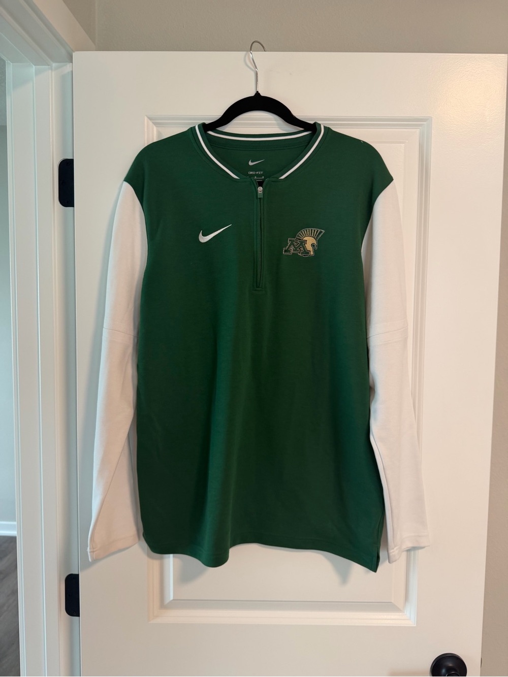Nike Michigan State Spartan Quarter-Zip Pullover with Team Crest M